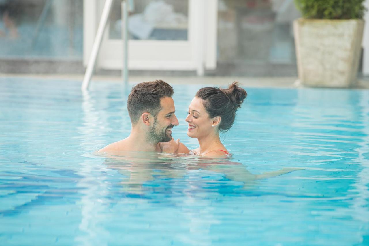 Hotel Alpina Wellness & Spa Resort Kössen Extérieur photo