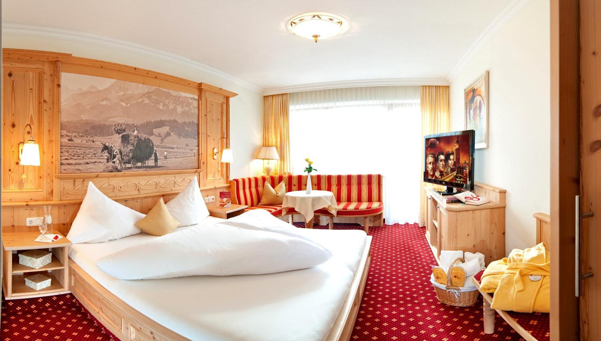 Hotel Alpina Wellness & Spa Resort Kössen Extérieur photo
